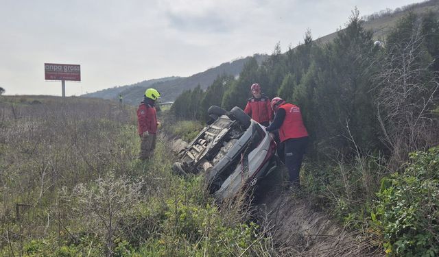 Son Dakika: İstanbul-İzmir Otoyolu'nda Korkutan Kaza! Susurluk Mevkiinde Araç Savruldu: Yaralılar Var!