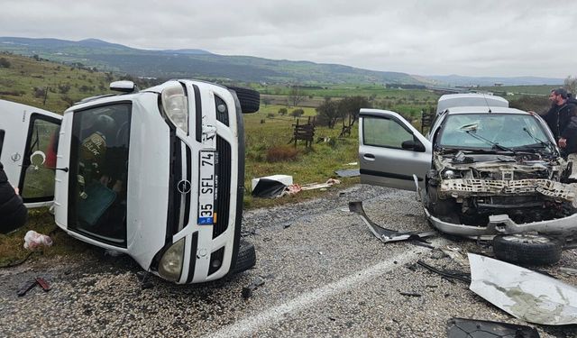 Balıkesir’de Bayram Bilançosu Ağırlaşıyor! Şamlı Yolunda Feci Kaza!