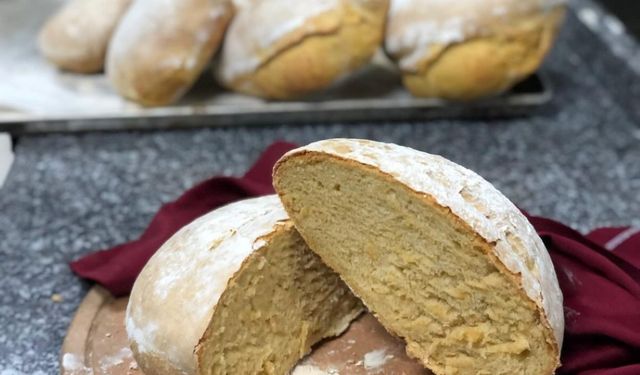 Gastronomi Akademisi'nde "Turuncu Mucize" Rüzgarı: Dursunbey Kabaklı Ekmeği Fırından Çıktı!