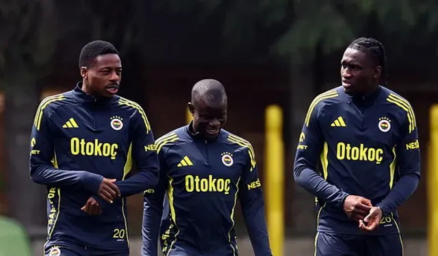 Fenerbahçe’nin Konyaspor Maçı Kamp Kadrosu Açıklandı! Kafilede 3 Büyük Eksik: Yıldız İsimler Kadroda Yok!