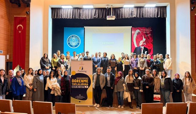 Balıkesir Üniversitesi Eğitimde Sınırları Aşıyor: Uluslararası eTwinning ITE Projesiyle Dev İş Birliği!