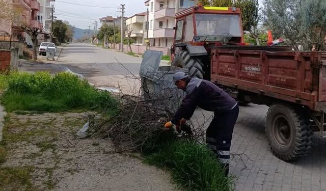 Bigadiç’te Bahar Temizliği: Park ve Bahçeler Yeni Görünümüne Kavuşuyor