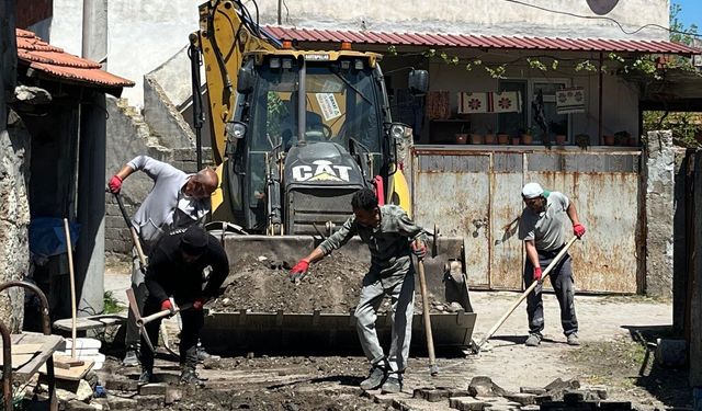 İlyaslar Mahallesi’nde Yol Bakım Çalışması : Sokaklar Şekle Giriyor