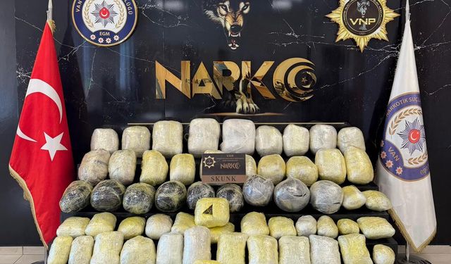Van’da Narkotik Darbesi: Kamyon Kasasından 74 Kilogram Uyuşturucu Çıktı!