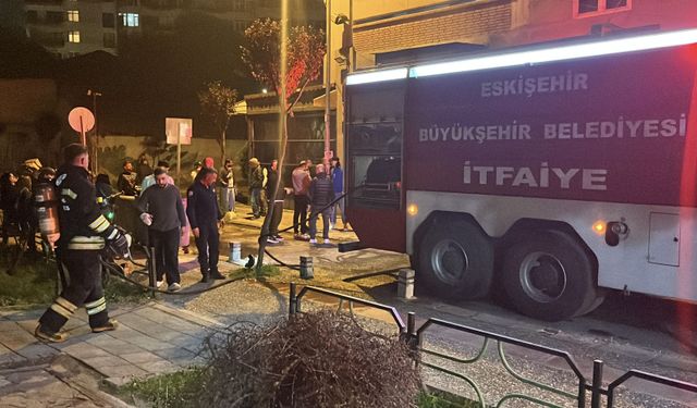 Eskişehir’de Korkutan Gece! Eğlence Mekanında Çıkan Yangın Söndürüldü