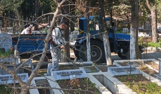 Ayvalık’ta Bayramda Mezarlığa Ücretsiz Ulaşım: Kabristan Ring Seferleri Başladı!