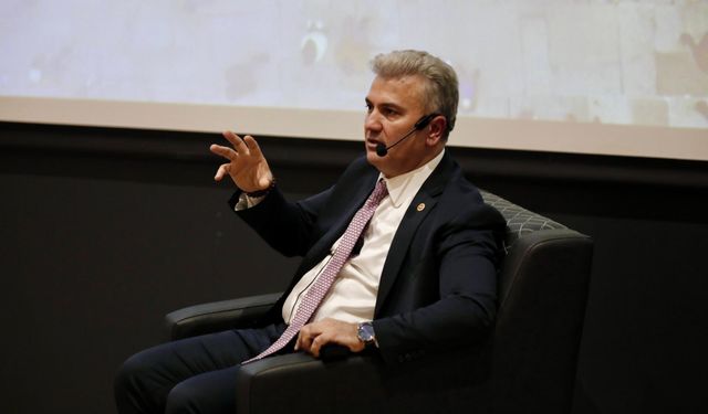 Mustafa Canbey Bandırma’da Gençlerle Buluştu: Kamu Diplomasisinde Türkiye Vizyonu!