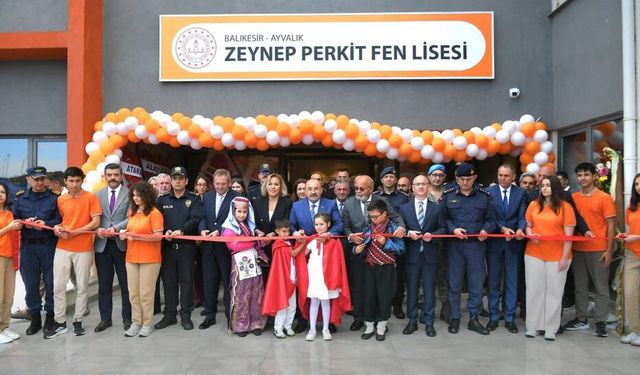 Ayvalık’ta Bilim Yuvası Yükseliyor: Zeynep Perkit Fen Lisesi Törenle Açıldı!