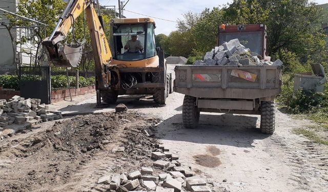 Bigadiç Belediyesi'nden İlçe Genelinde Kapsamlı Yol Çalışması