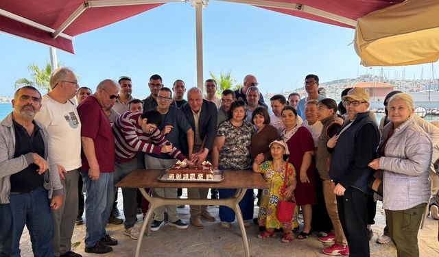Ayvalık’ta Yürekleri Isıtan Kareler: Özel Çocuklar İçin Asker Kınası Yakıldı!