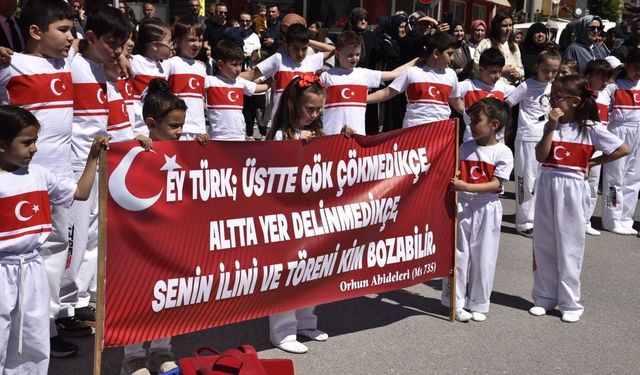 Dursunbey'de 19 Mayıs Coşkusu: Cumhuriyet Meydanı Töreni Detayları