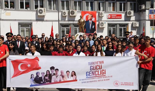 Kepsut’ta 19 Mayıs Coşkusu: Gençlik Yürüyüşü ve Cumhuriyet Meydanı Töreni Detayları