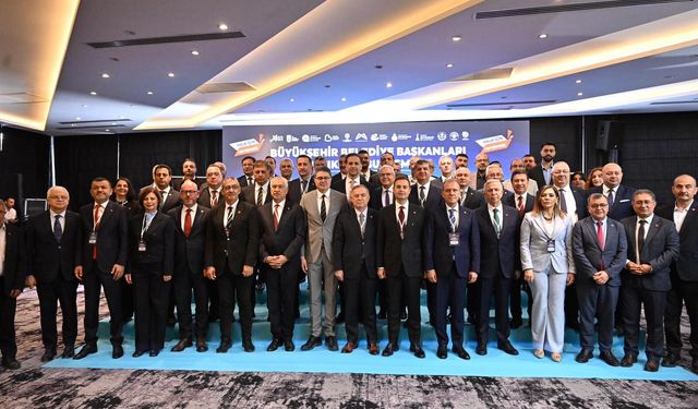 CHP’li Büyükşehir Başkanları Balıkesir’de güç gösterisi yaptı