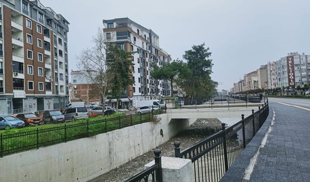 Dere ıslahı tamam, yollar kavşaklar tamam, peki bu köprü neden kapalı?