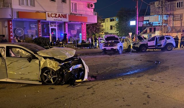 Adana Kozan’da Zincirleme Kaza! Üç Araç Birbirine Girdi: 1 Ölü