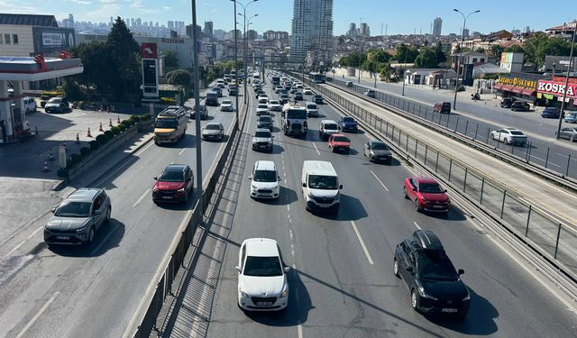 İstanbul Trafik Durumu: Bayramın 1. Günü Yollarda Son Durum Ne?