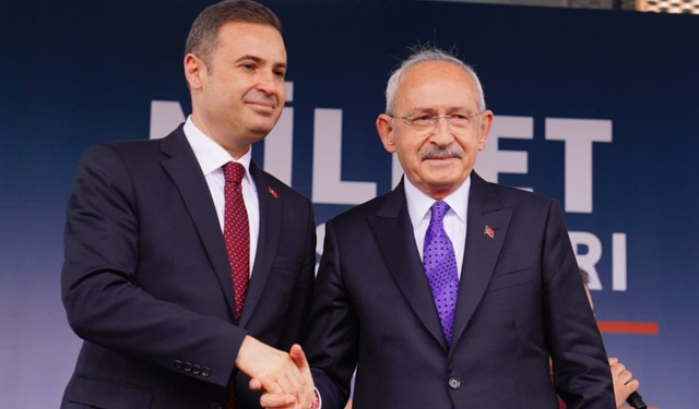 Ahmet Akın yol ayrımında mı? Parti mi, Büyükşehir mi?