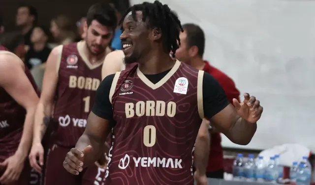 Bandırma'da Şampiyonluk Coşkusu: Bandırma Bordo Kutlamasında Demet Akalın Sahne Alacak!