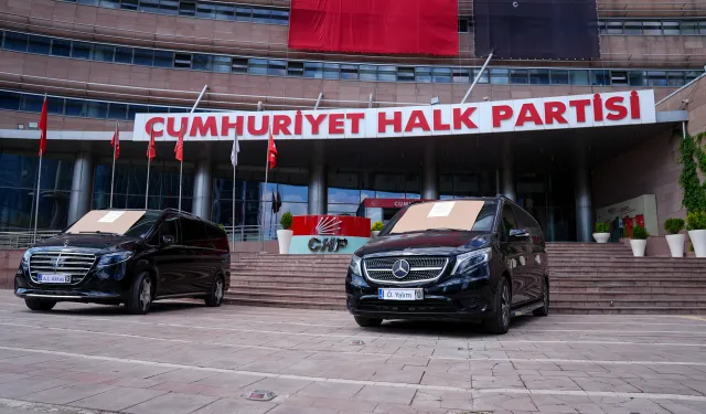 Kılıçdaroğlu'ndan CHP'de Şok Hamle! "Haram Araç" Yazısıyla Lüks Minibüsleri Satışa Çıkardı!