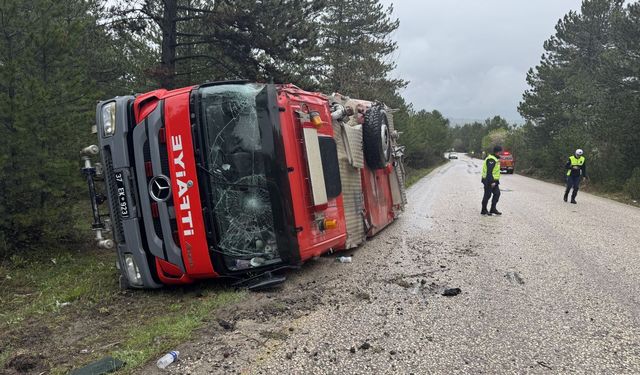 Kastamonu'da İtfaiye Aracı Devrildi: 3 İtfaiye Eri Yaralandı