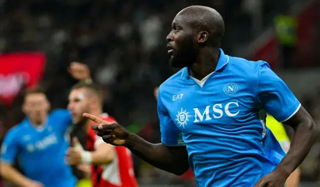 Romelu Lukaku'dan ayrılık iddialarına sert tepki! "Abarttılar, Napoli'de kalıyorum!"