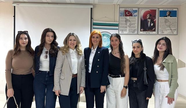 BAİKAD Balıkesir Üniversitesi’nde “Cam Tavanlar”ı Yıkmanın Yollarını Anlattı