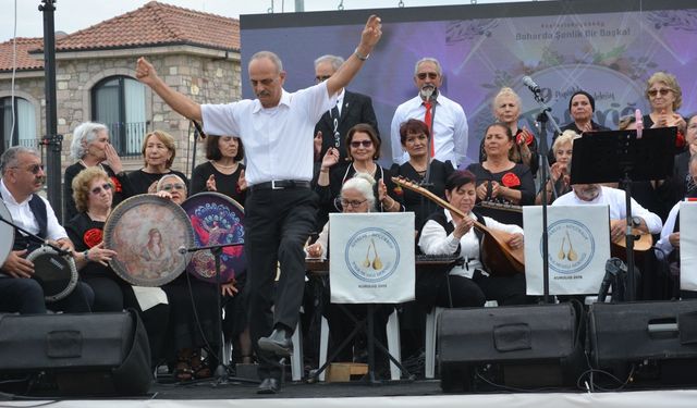 Teferiç Şenlikleri’nde Türk Halk Müziği Rüzgârı