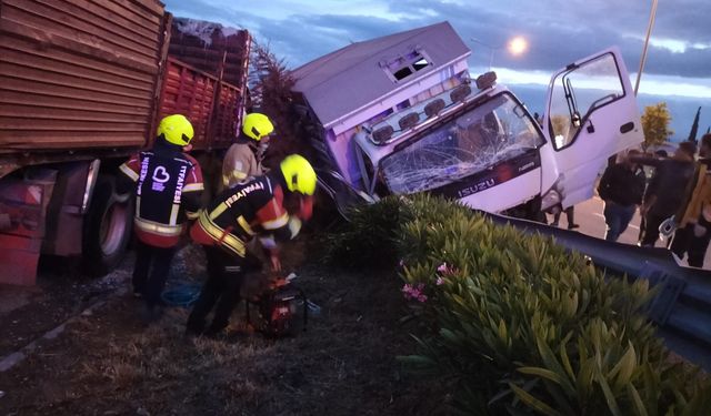 Balıkesir Körfez Yolunda Feci Kaza! Sanayi Sitesi Önünde Can Pazarı Yaşandı