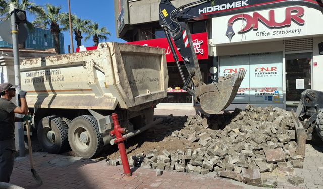 Edremit Belediyesi'nden Yol Atağı: Kurşunlu Caddesi'nde Çalışmalar Başladı