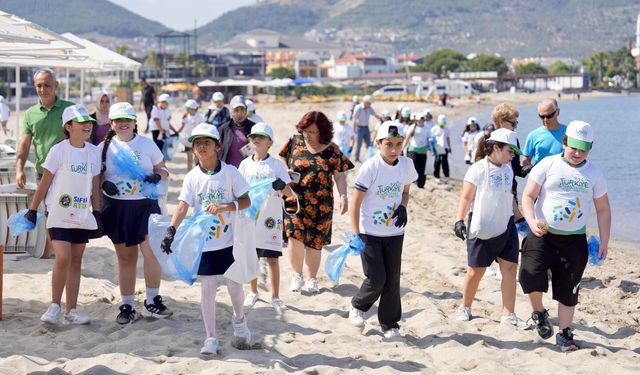 Burhaniye'de Dünya Çevre Günü Kutlaması: Sahiller Temizlendi, Sıfır Atıkta Büyük Başarı