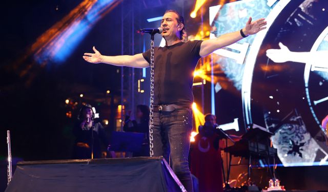Bandırma’da Festival Coşkusu: Kıraç Konseriyle Unutulmaz Final!
