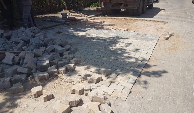 Bandırma'da Kazılan Yollar Tek Tek Onarılıyor! Ekipler Dört Bir Yanda Mesai Yapıyor