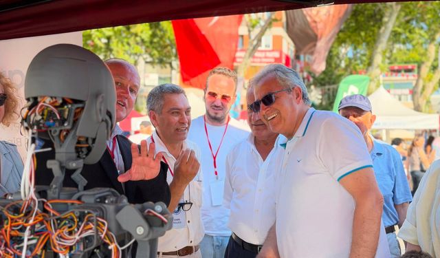 Bandırma’da Bilim Şöleni: 2. Teknoloji Festivali Cumhuriyet Meydanı’nda!