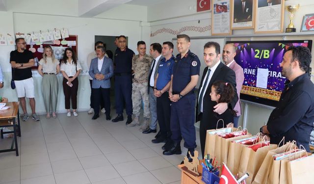 Kepsut’ta Karne Günü: Öğrenciler Yaz Tatiline Uğurlandı