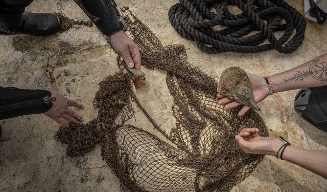 Marmara'nın Dibinden İki Futbol Sahası Büyüklüğünde Ölüm Tuzağı Çıkarıldı! Görenler İnanamadı