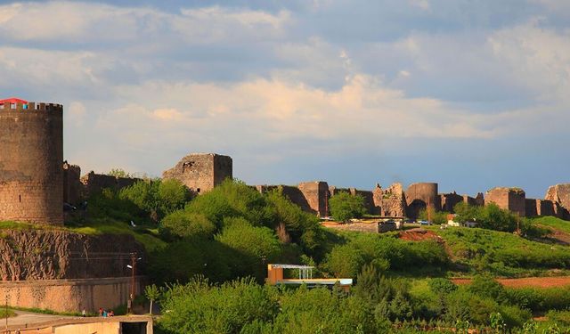 Geçmişle geleceğin aynı sokakta yürüdüğü şehir Diyarbakır