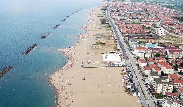 Plajlarda Kırmızı Bayrak Çekildi! 28 Haziran Bugün Hangi İllerde Denize Girmek Yasak? İşte O İl ve İlçeler...