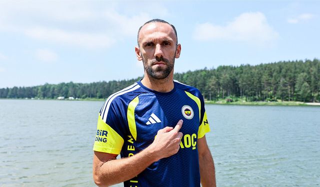 Fenerbahçe'de Topuk Yaylası'nda Kabus! Vedat Muriqi Sedyeyle Sahayı Terk Etti! Sahalara Ne Zaman Dönecek? Açıklama Geldi