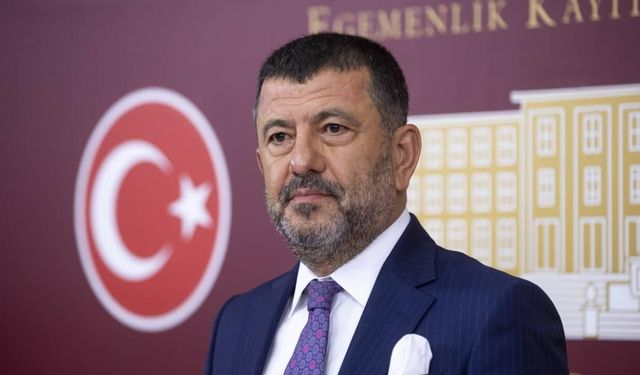 Veli Ağbaba Hastaneye Kaldırıldı! Program Sırasında Aniden Rahatsızlandı! Sağlık Durumu Nasıl?