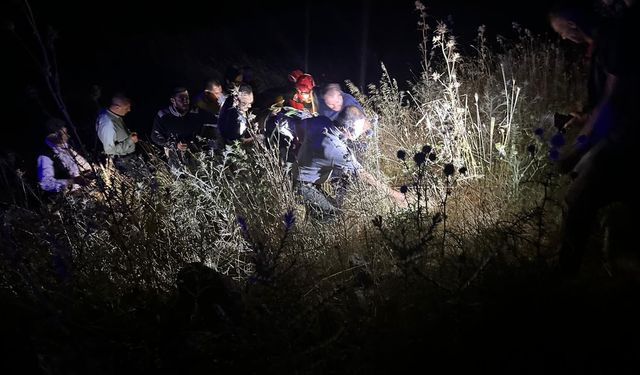 Balıkesir'de Korkunç Traktör Kazası! Altıeylül'de Kontrolden Çıkan Araç Devrildi: 3 Yaralı Var, İtfaiye Seferber Oldu