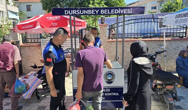 Dursunbey’de Pazara Zabıta Markajı: Fiyat Etiketi, Terazi ve Hijyen Denetimi Yapıldı