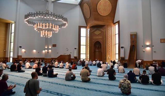 BAÜN'de 15 Temmuz Anma Programı: Şehitler Dualarla Anıldı
