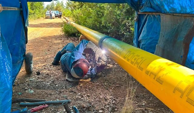Dursunbey OSB'ye Dev Enerji Hamlesi! 18 Kilometrelik Doğalgaz Hattında Çalışmalar Hızlandı: Yıl Sonunda Hazır!