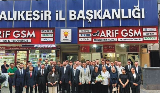 AK Parti Genel Merkez Gençlik Kolları Teşkilat Başkanı Osman Nuri Nazlıer Balıkesir'de Teşkilatla Buluştu