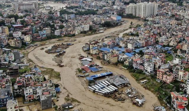 NEPAL’DE FELAKET NASIL BAŞLADI? BUZUL MU, HEYELAN MI, SEL Mİ?