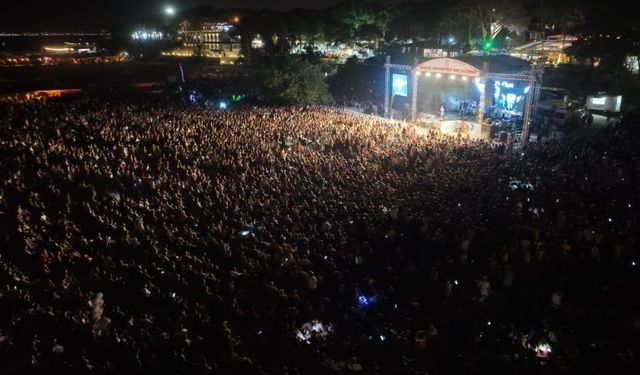 Burhaniye Ören Plajı’nda Yıldızlar Geçidi! 30 Ağustos Şenlikleri İçin Konser Programı Belli Oldu!