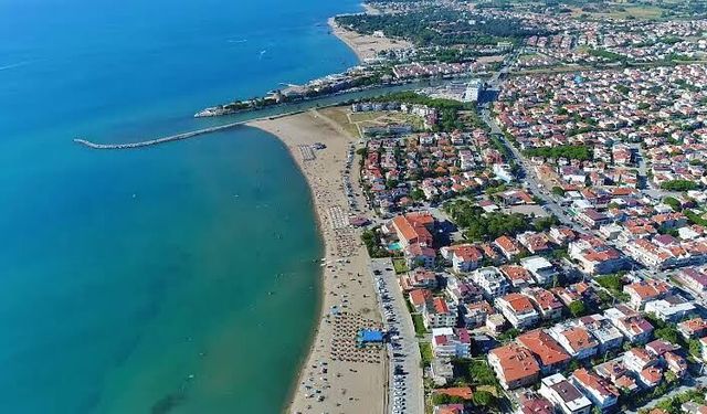 Burhaniye’de Bu Akşam Büyük Coşku! Fener Alayı Ne Zaman, Saat Kaçta ve Nerede Başlayacak?