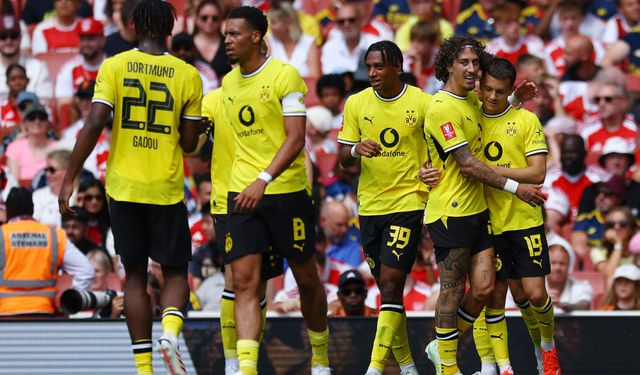 Londra'da Gol Düellosu! Borussia Dortmund Arsenal'i Kendi Evinde Devirip Kupayı Kaldırdı!