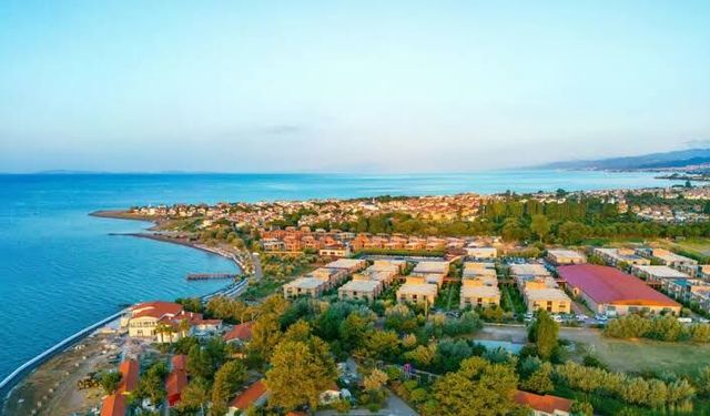 Altınoluk’ta 1 Eylül Barış Günü Coşkusu: Yürüyüş ve Konser Saat Kaçta, Servisler Nereden Kalkıyor?