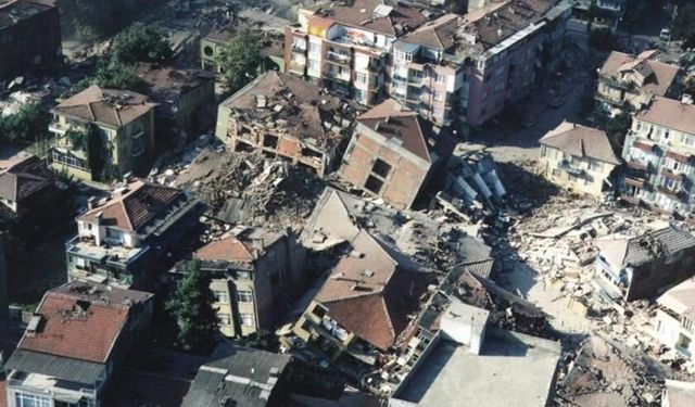 17 Ağustos 1999 Marmara Depremi: 45 Saniyede Değişen Türkiye